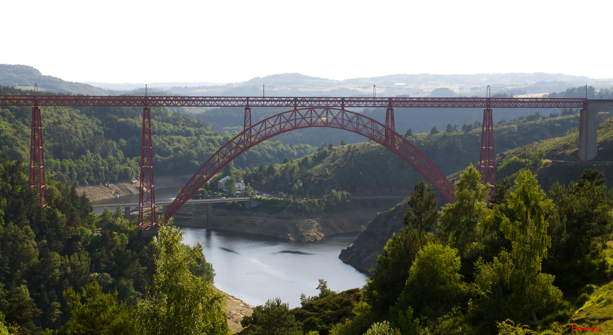 Pont métallique à grand arc, viaduc de Garabit, Cantal, Auvergne