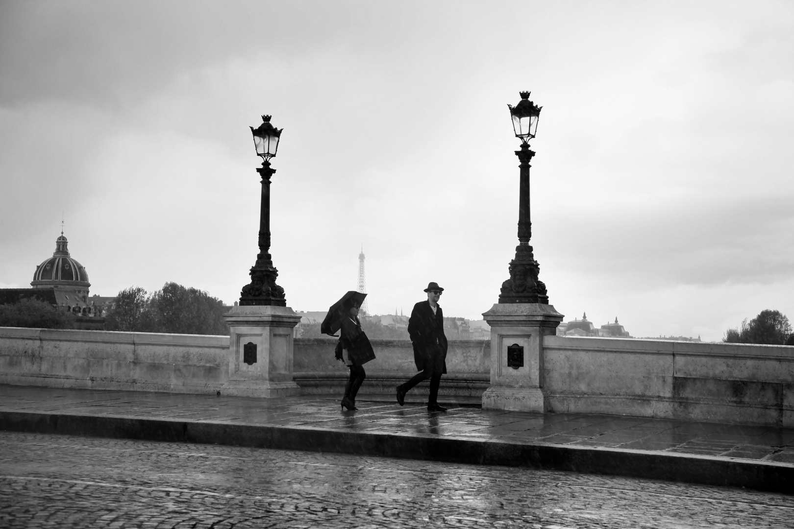 Pont Neuf, il pleut sur....