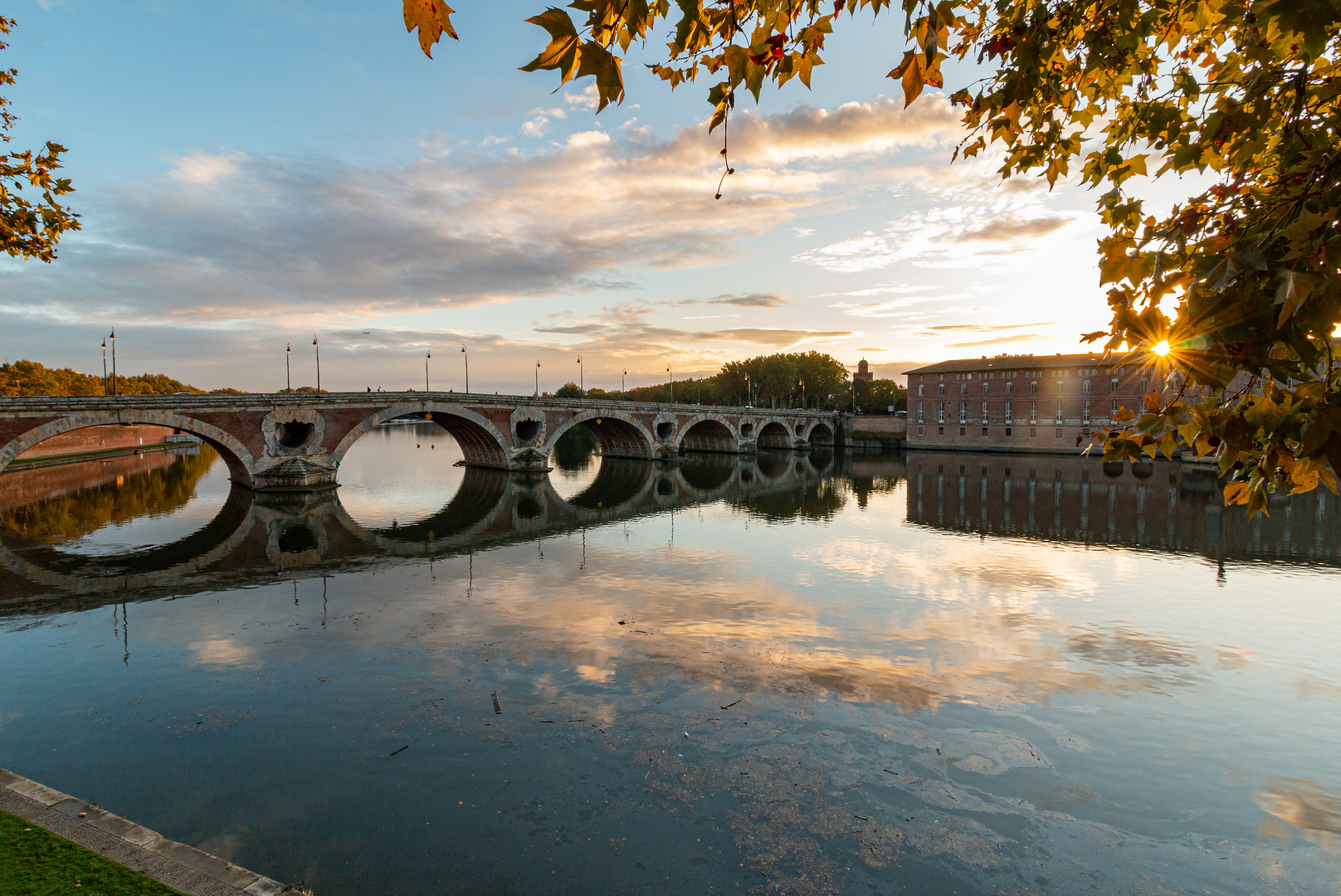 Pont Neuf (Toulouse) im Herbst