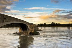 Pont-Saint-Esprit (1)