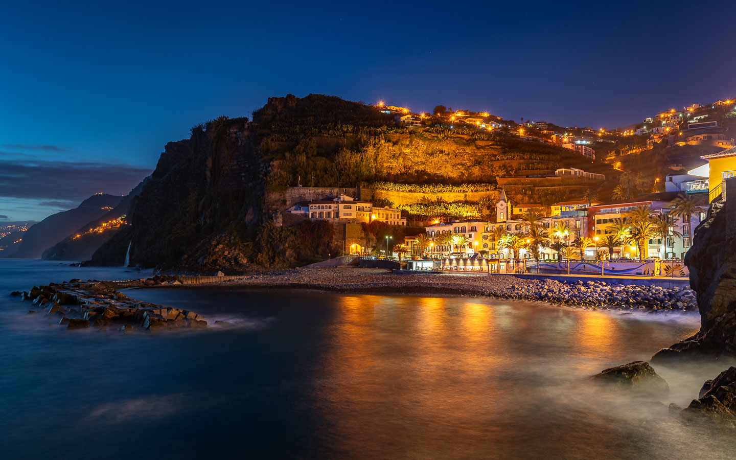 Ponta do Sol zur Blauen Stunde