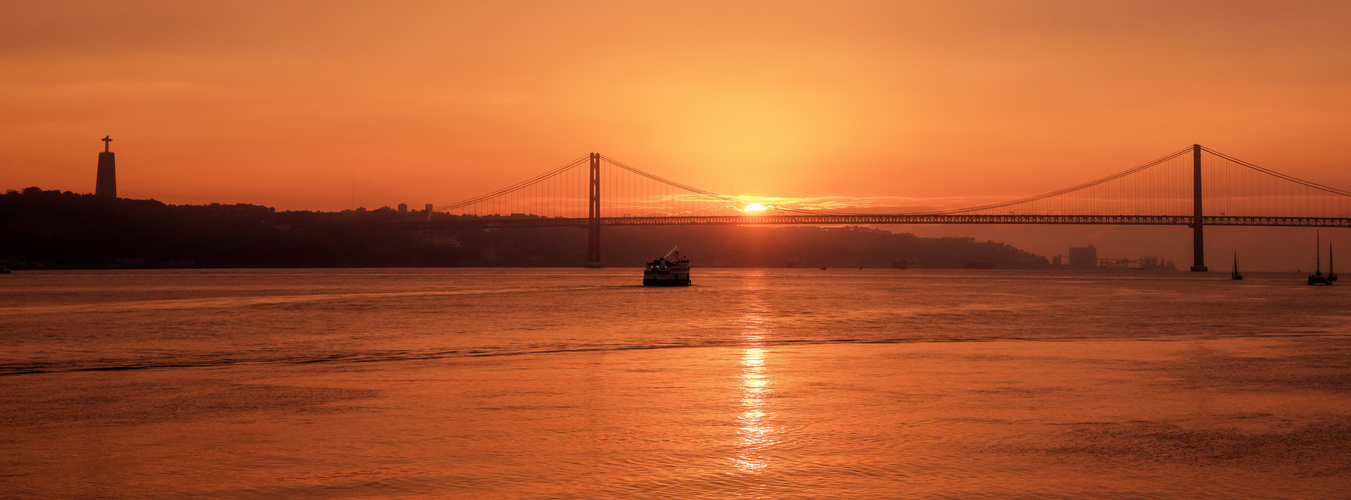  Ponte 25 de Abril