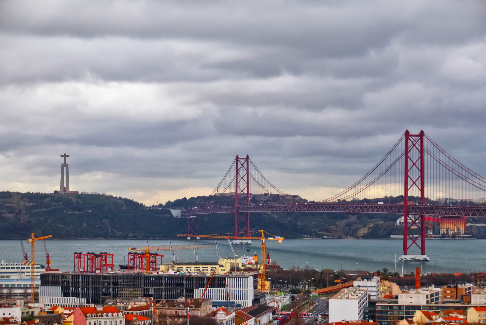 Ponte 25 de Abril