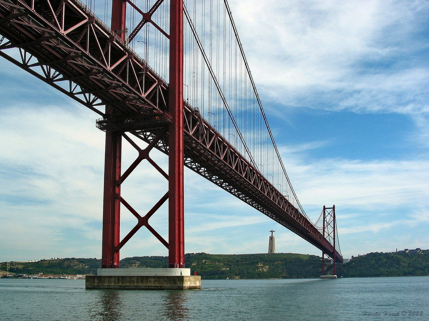 Ponte 25 de Abril, Lissabon ..