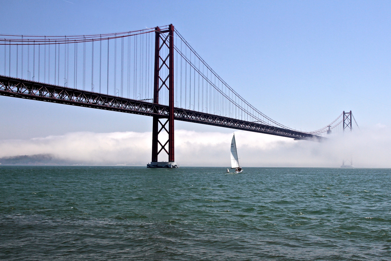 Ponte de 25 Avril