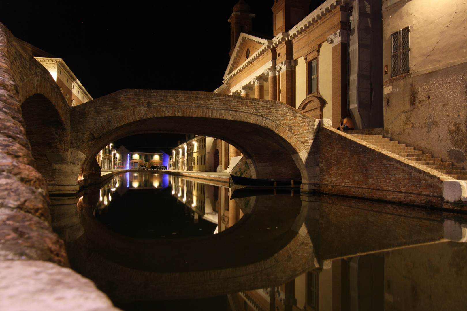 Ponte degli sbirri in comacchio