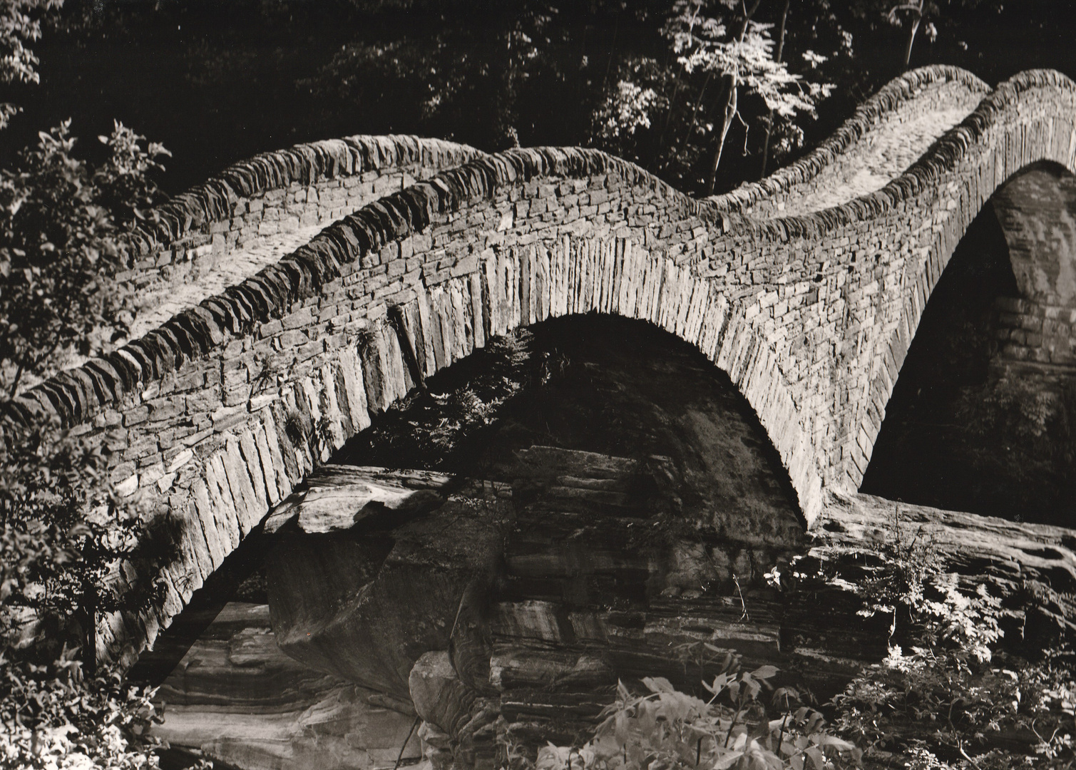 Ponte-dei-Salti-im-Verzasca-Tal/Tessin/CH