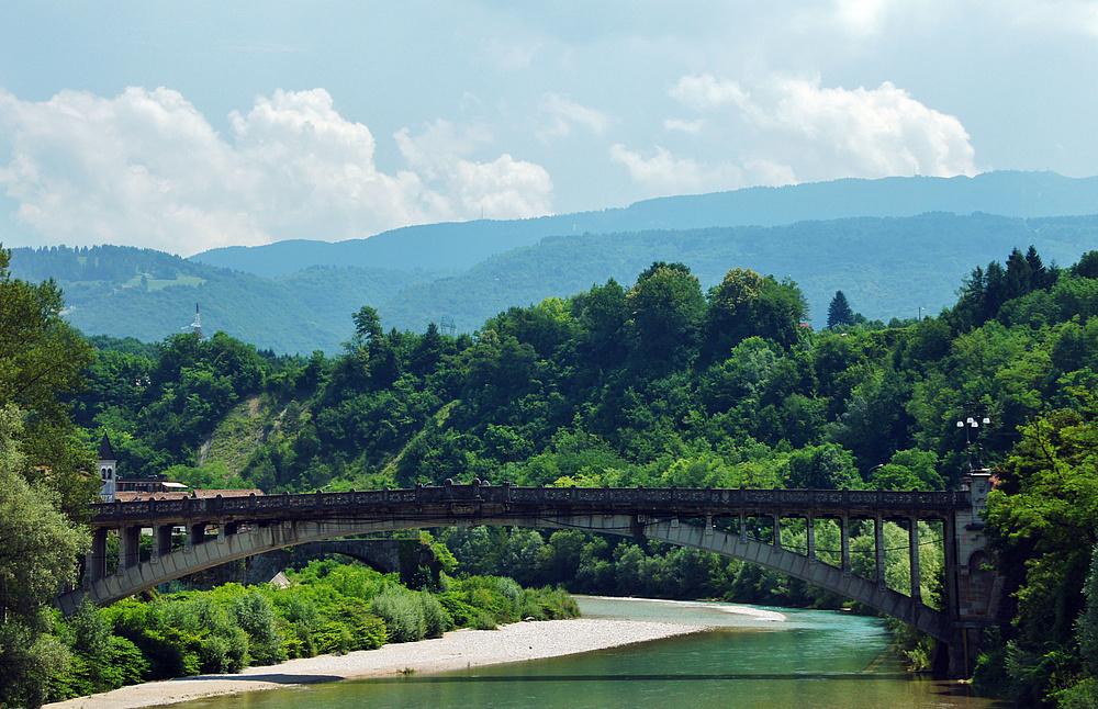 ..Ponte della Vittoria..