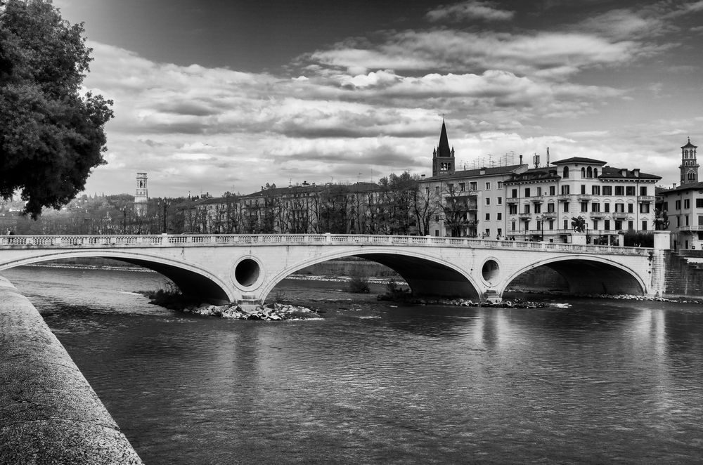 Ponte della Vittoria, Verona