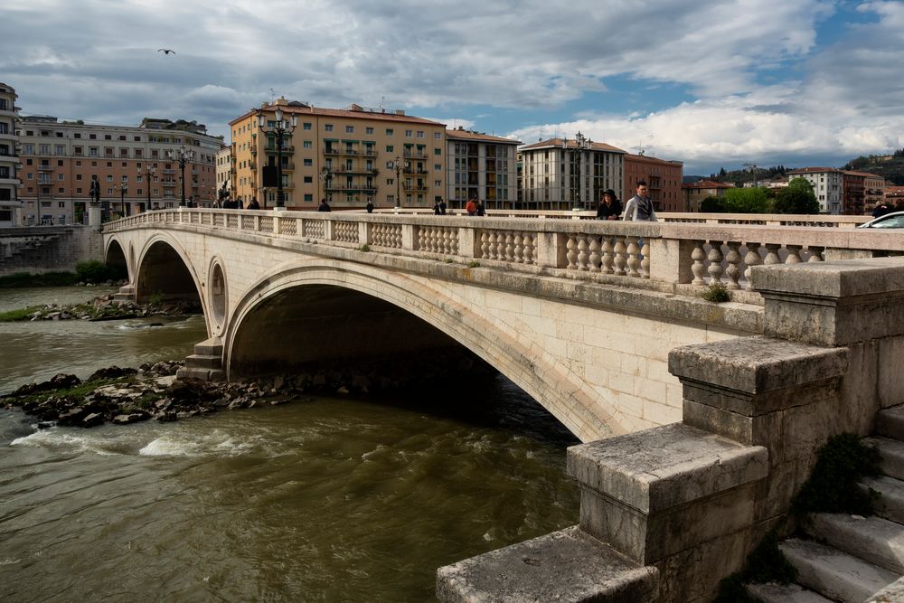 Ponte della Vittoria, Verona