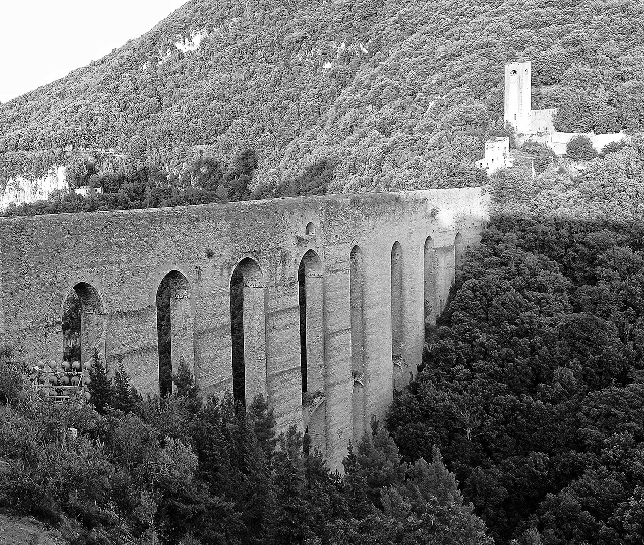 Ponte delle Torri. Spoleto.