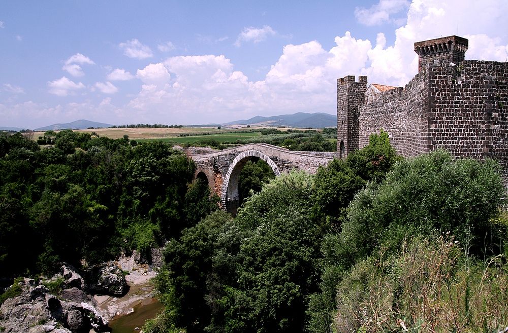 Ponte di Badia in Vulci