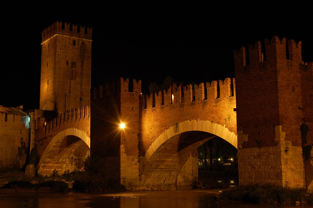 PONTE DI CASTELVECCHIO A VERONA