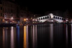 Ponte di Rialto bei Nacht