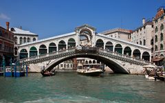 Ponte di Rialto in Venedig