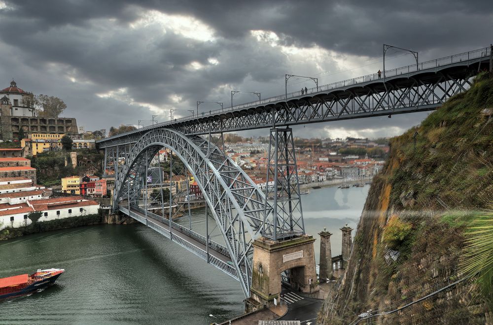 Ponte Dom Luís I. 