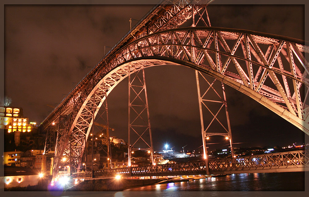 Ponte Dom Luís I bei Nacht