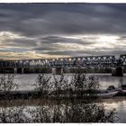 Ponte ferroviario sul fiume Po 