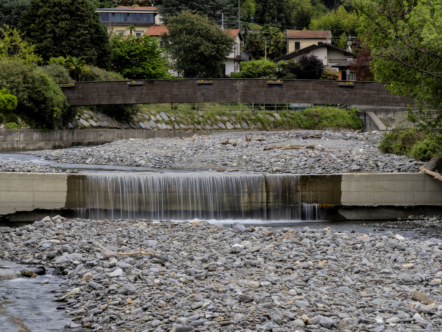 Ponte sul torrente Giona