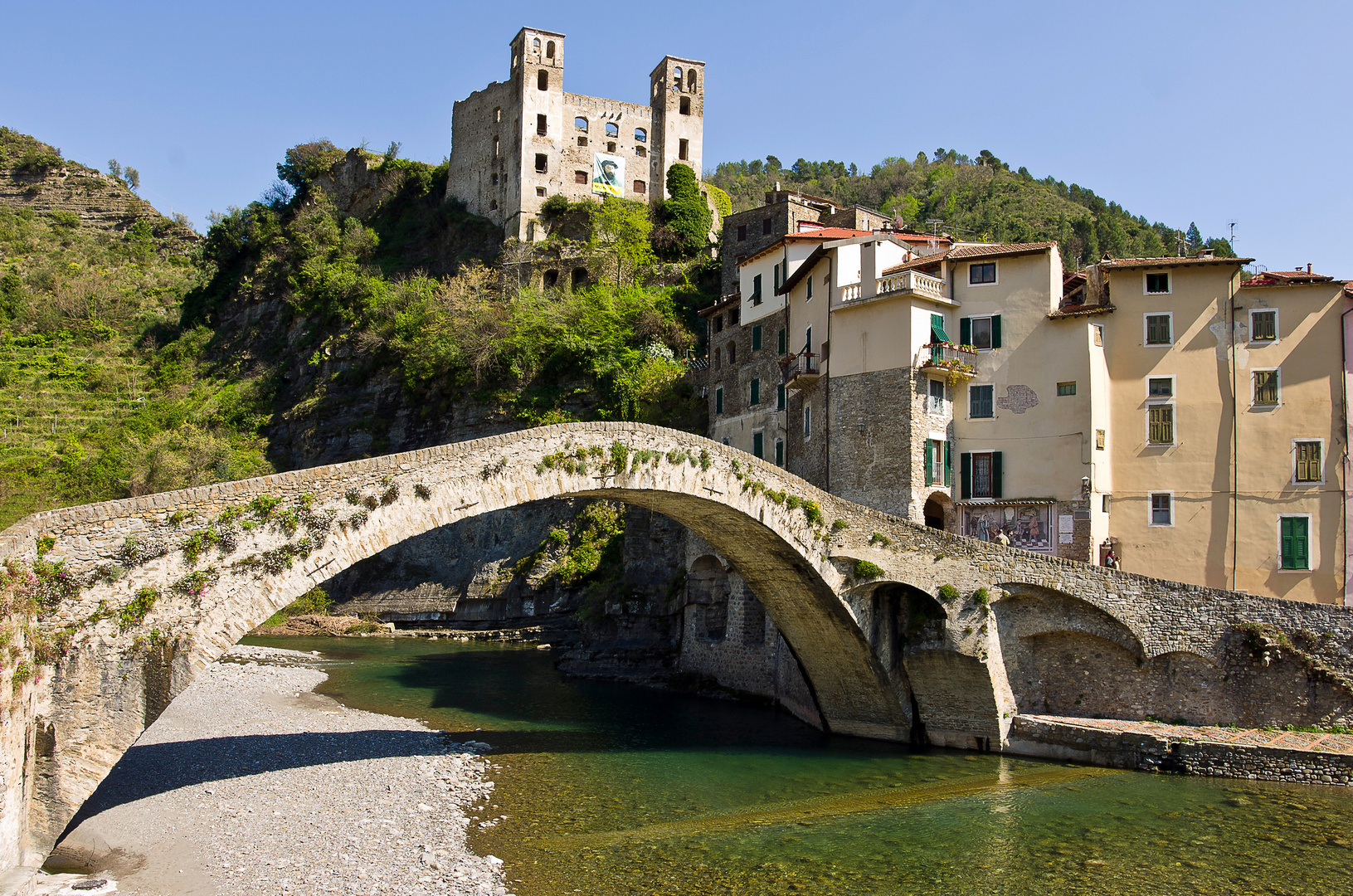 Ponte Vecchio di Dolceacqua, Italien, Ligurien II Foto &amp; Bild | italy ...