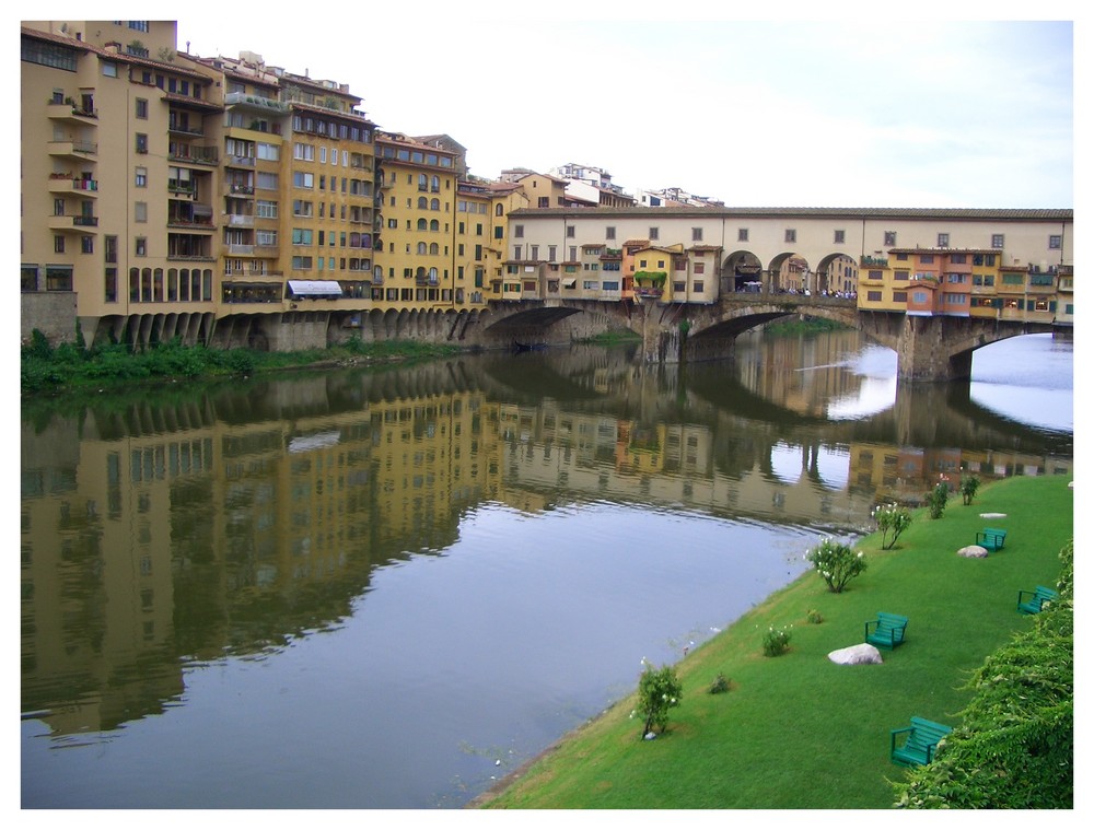 Ponte Vecchio: Die älteste Brücke in Florenz