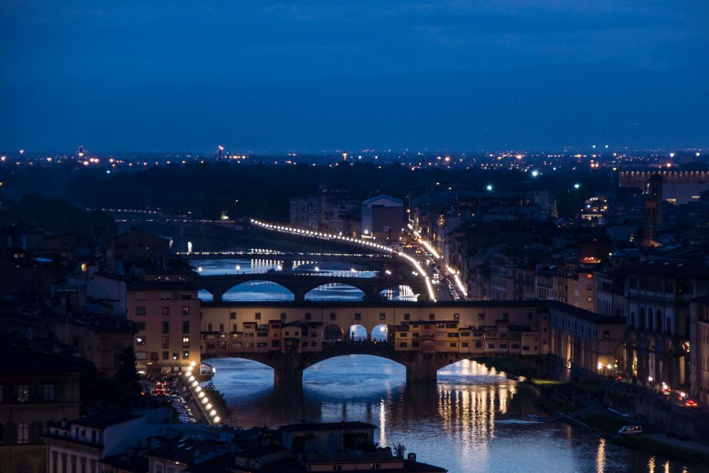 Ponte Vecchio in der Nacht