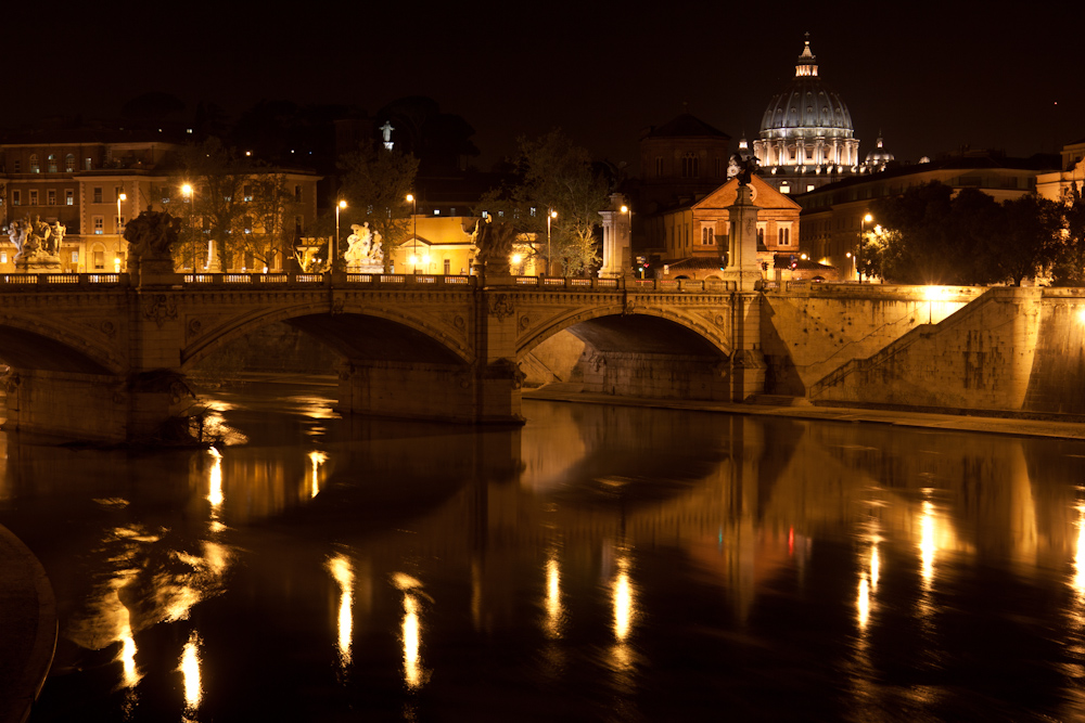 Ponte Vittorio Emanuele II mit San Pietro