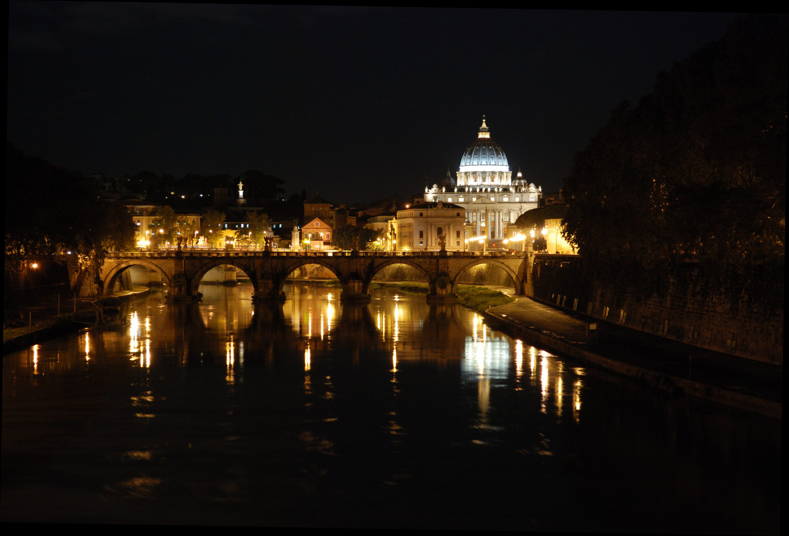 Ponte Vittorio und Dom