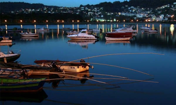 PONTEDEUME. CALMA EN EL MUELLE