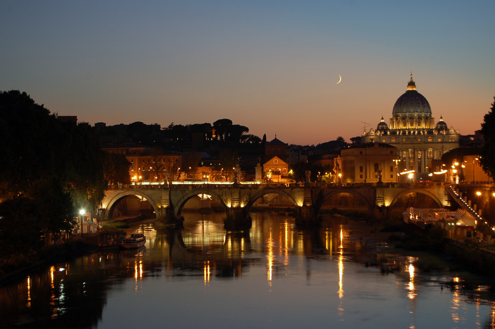 Ponte,Luna e il Cupolone