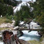 Ponticello sul Toce con cascata