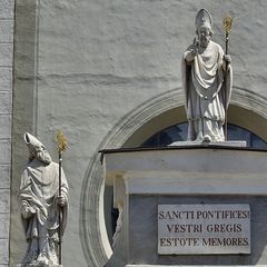 Pontifices