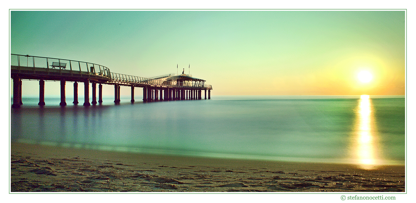 pontile lido di camaiore...