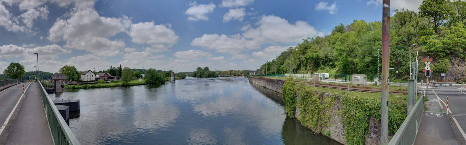 Pontonbrücke über die Ruhr in Bochum Dahlhausen