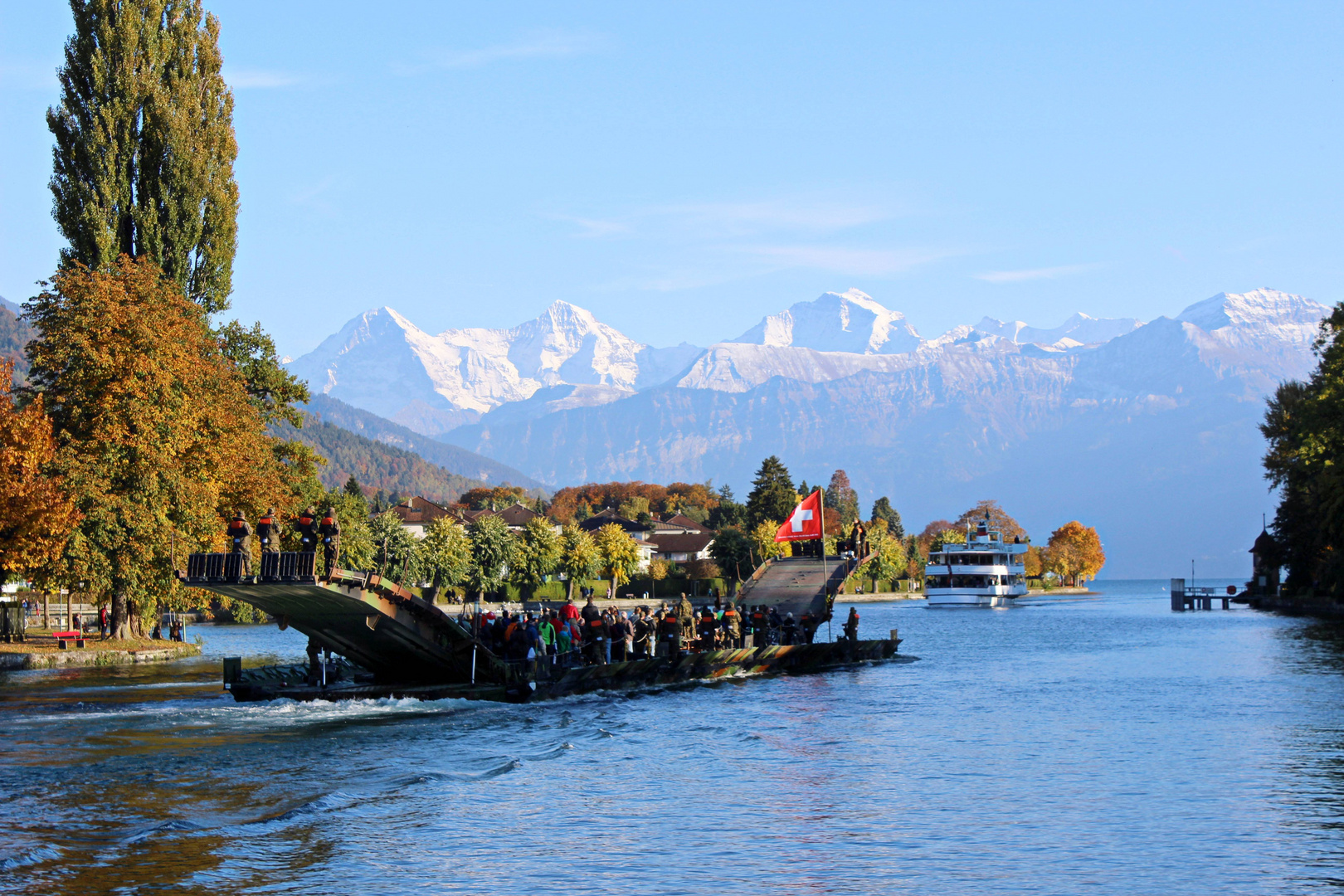 Pontonierfahrt, Alpen und Thunersee