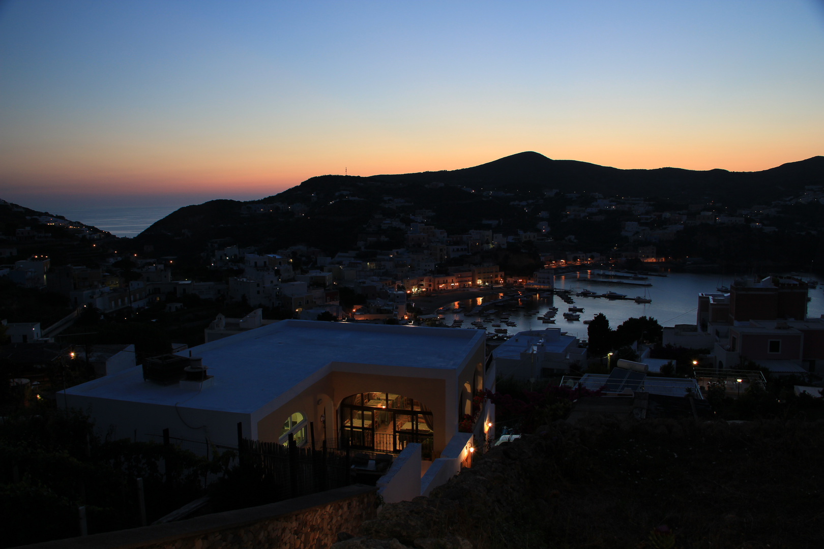 Ponza am Abend