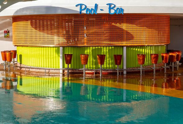 Pool-Bar