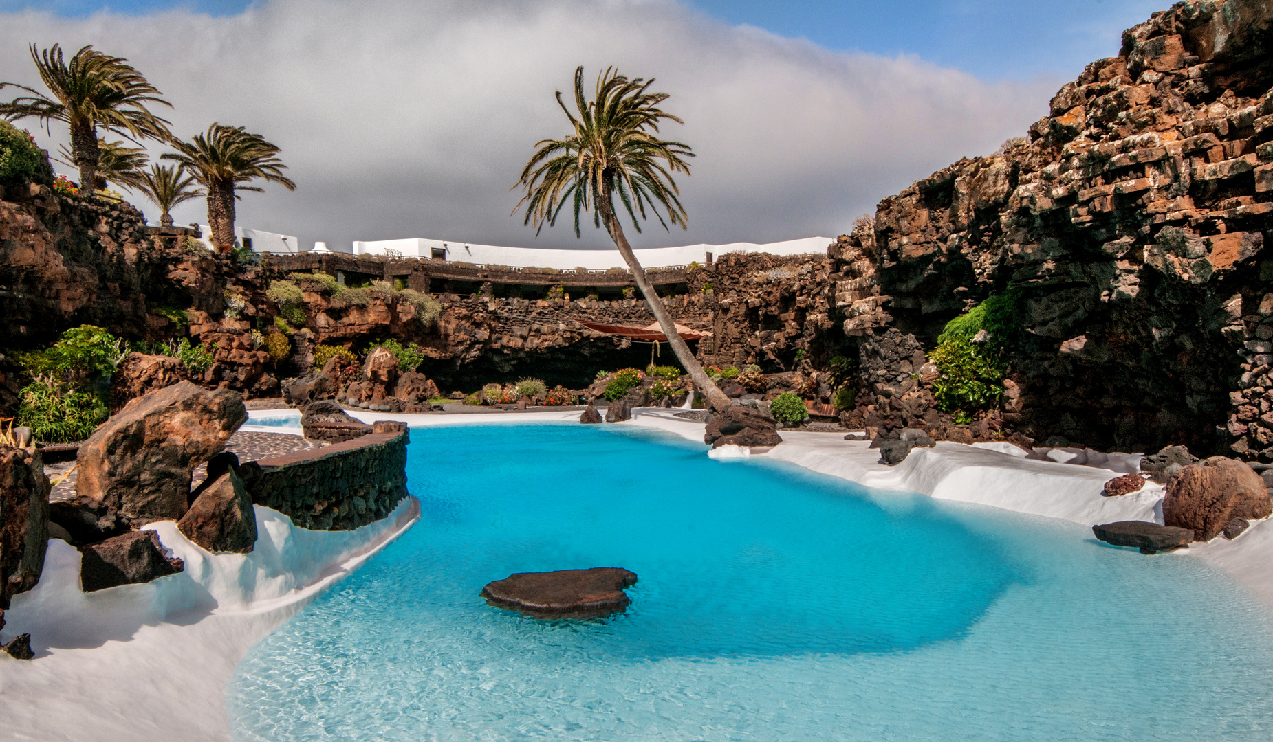 Pool im Jameos del Agua