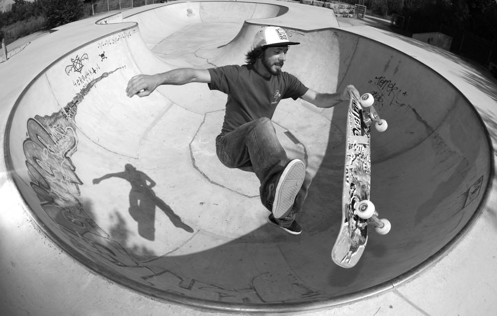 Pool Skateboarding "AirWalk" Keyhole Trudering