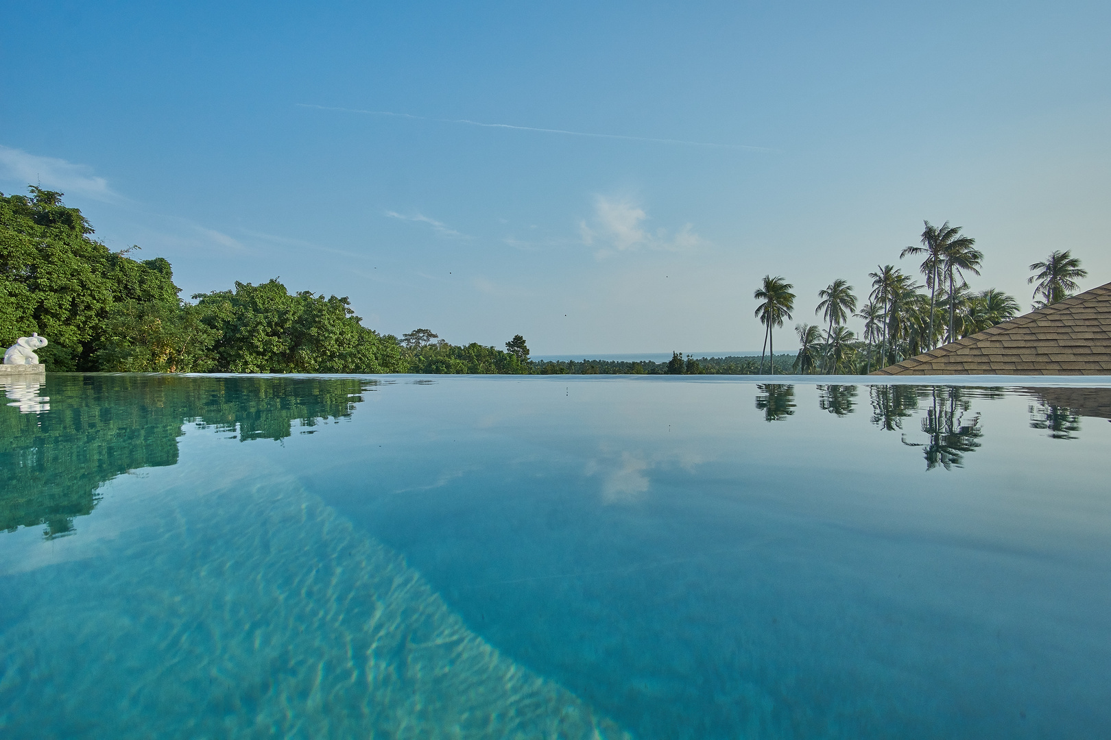 Pool und Landschaft werden eins