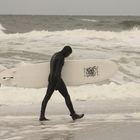 Poor boy- Surfer im Oktober an der Nordsee