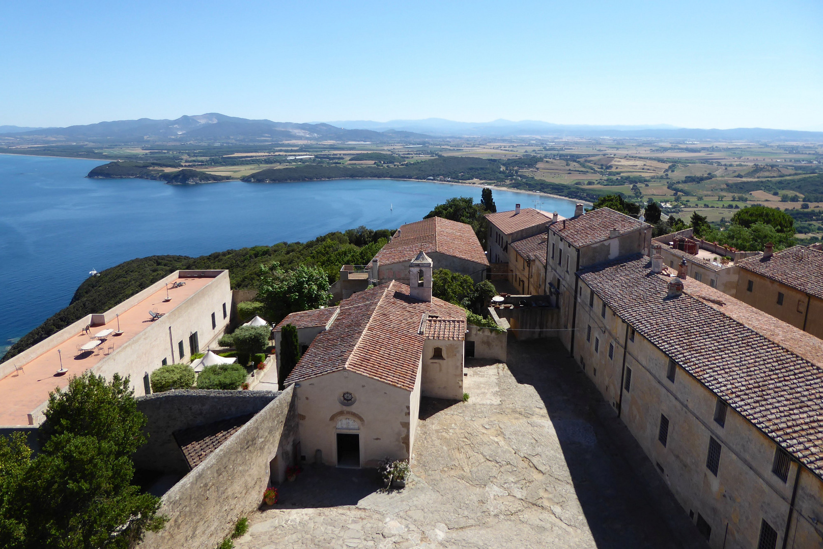 Populonia alta