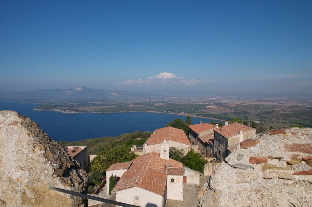 Populonia: Blick auf die Riviera degli Etruschi