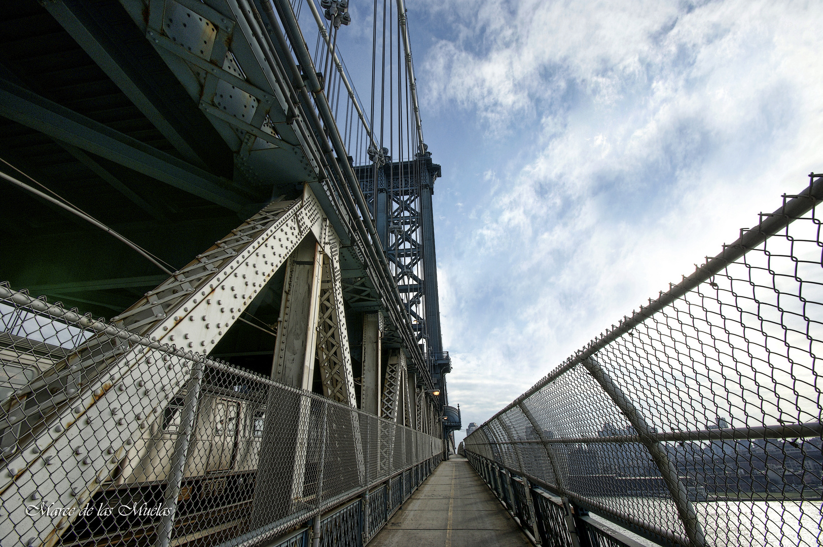 ...por el puente de Brooklyn 10...