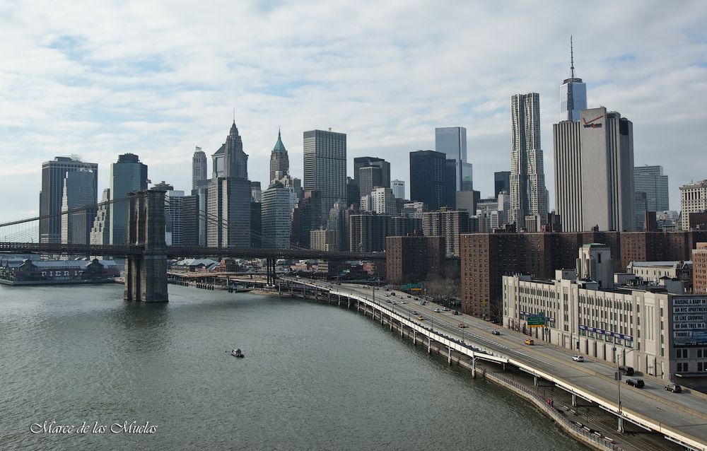 ...por el puente de Brooklyn 13...