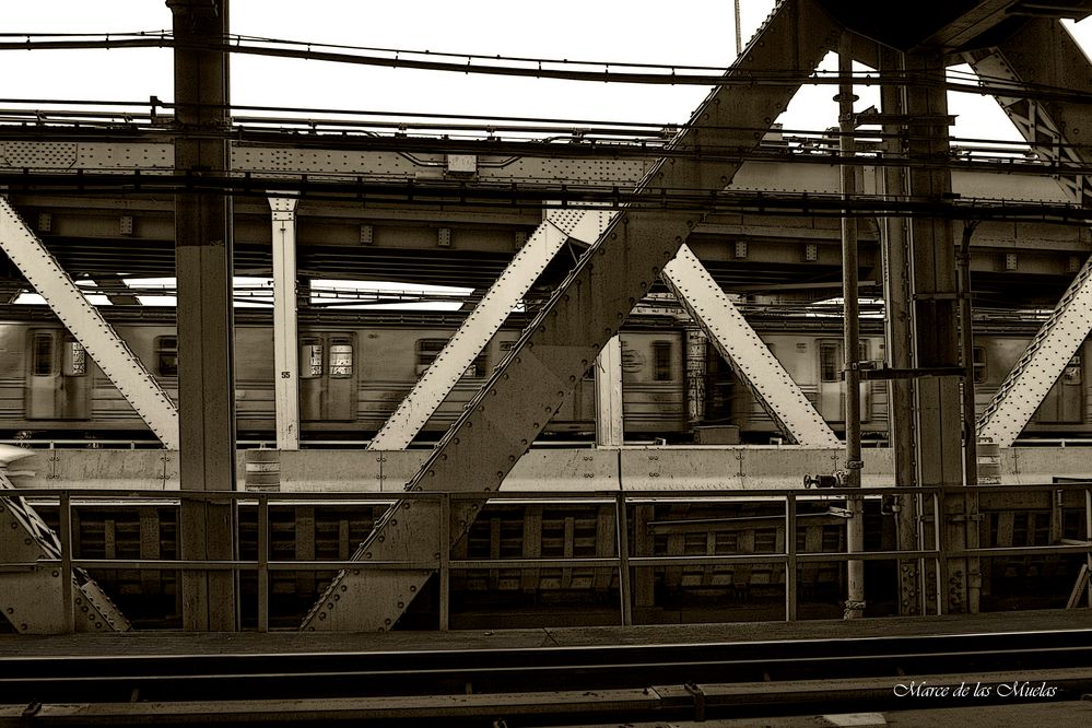 ...por el puente de Brooklyn 4...