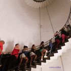 por la escalera del faro,en familia