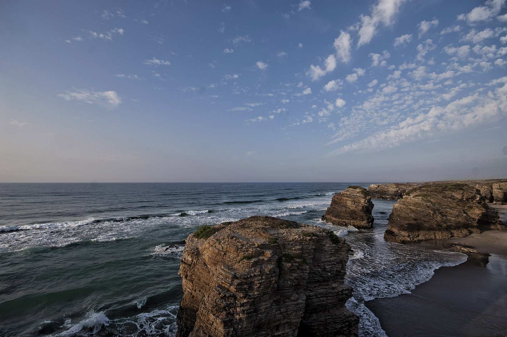 POR LA PLAYA DE LAS CATEDRALES