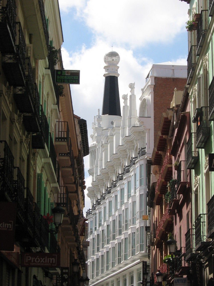 por la plaza de santa ana