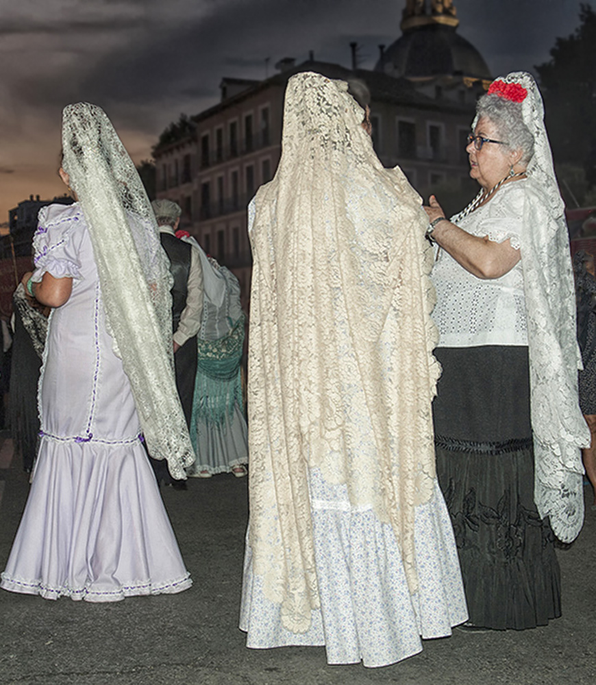 Por ser la Virgen de la Paloma